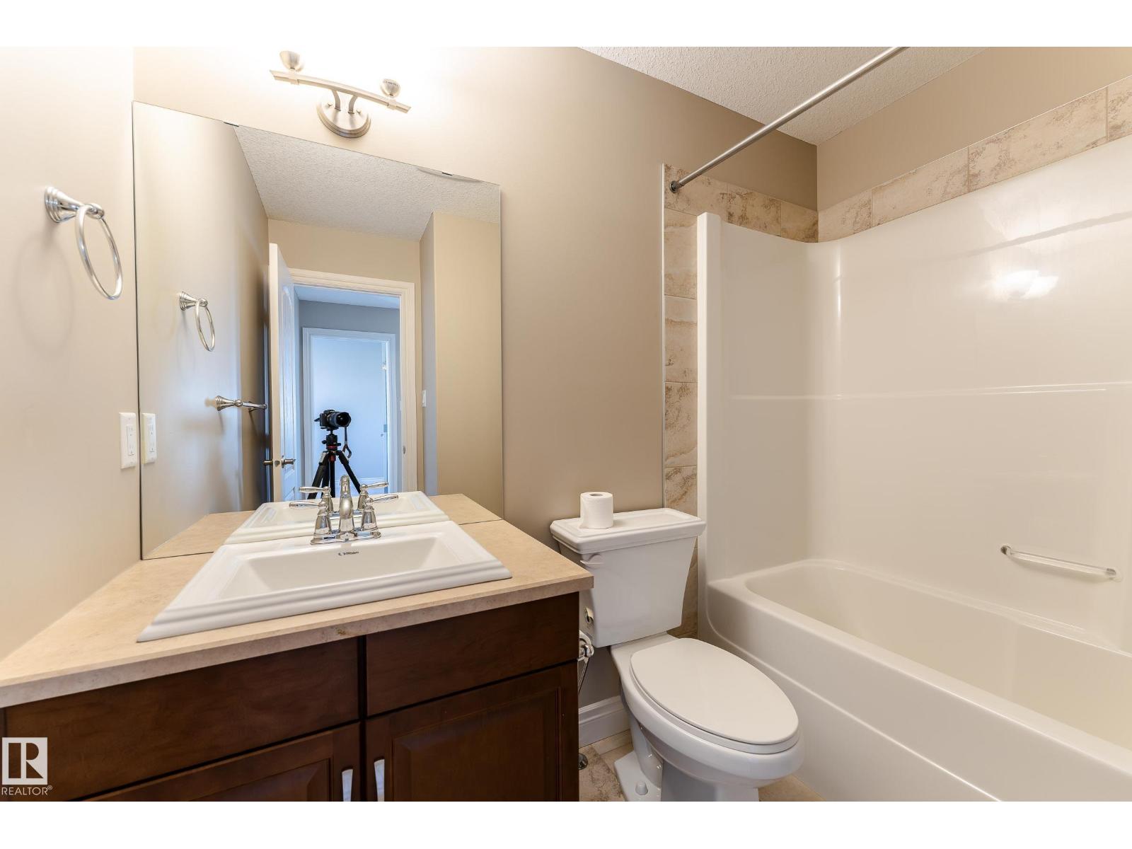 17614 8 Avenue SW - 30
