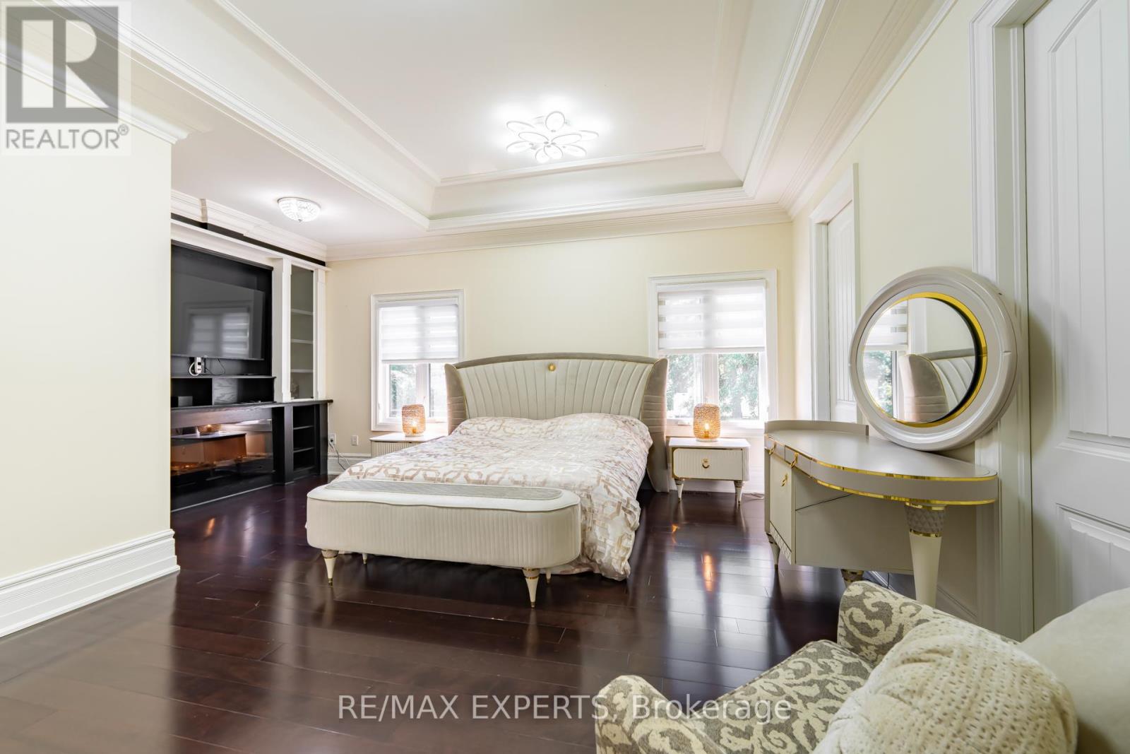 9 CALDERON CRESCENT - 23