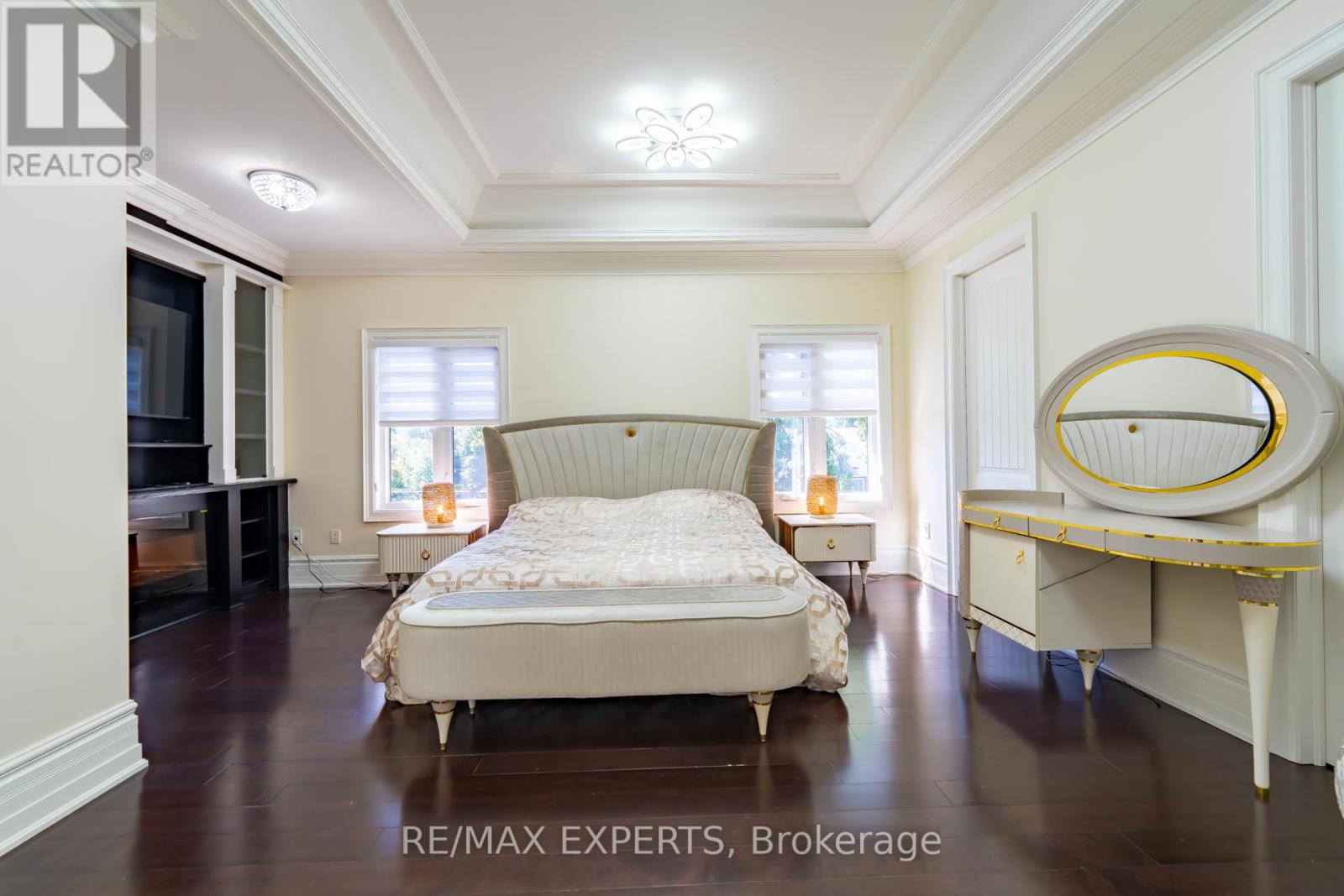 9 CALDERON CRESCENT - 21