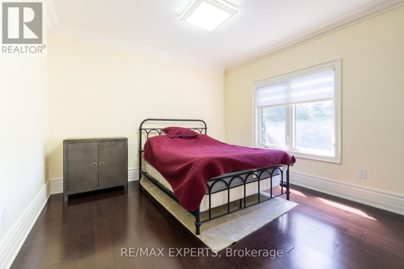 9 CALDERON CRESCENT - 25