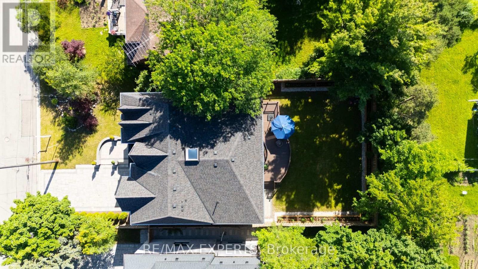 9 CALDERON CRESCENT - 4