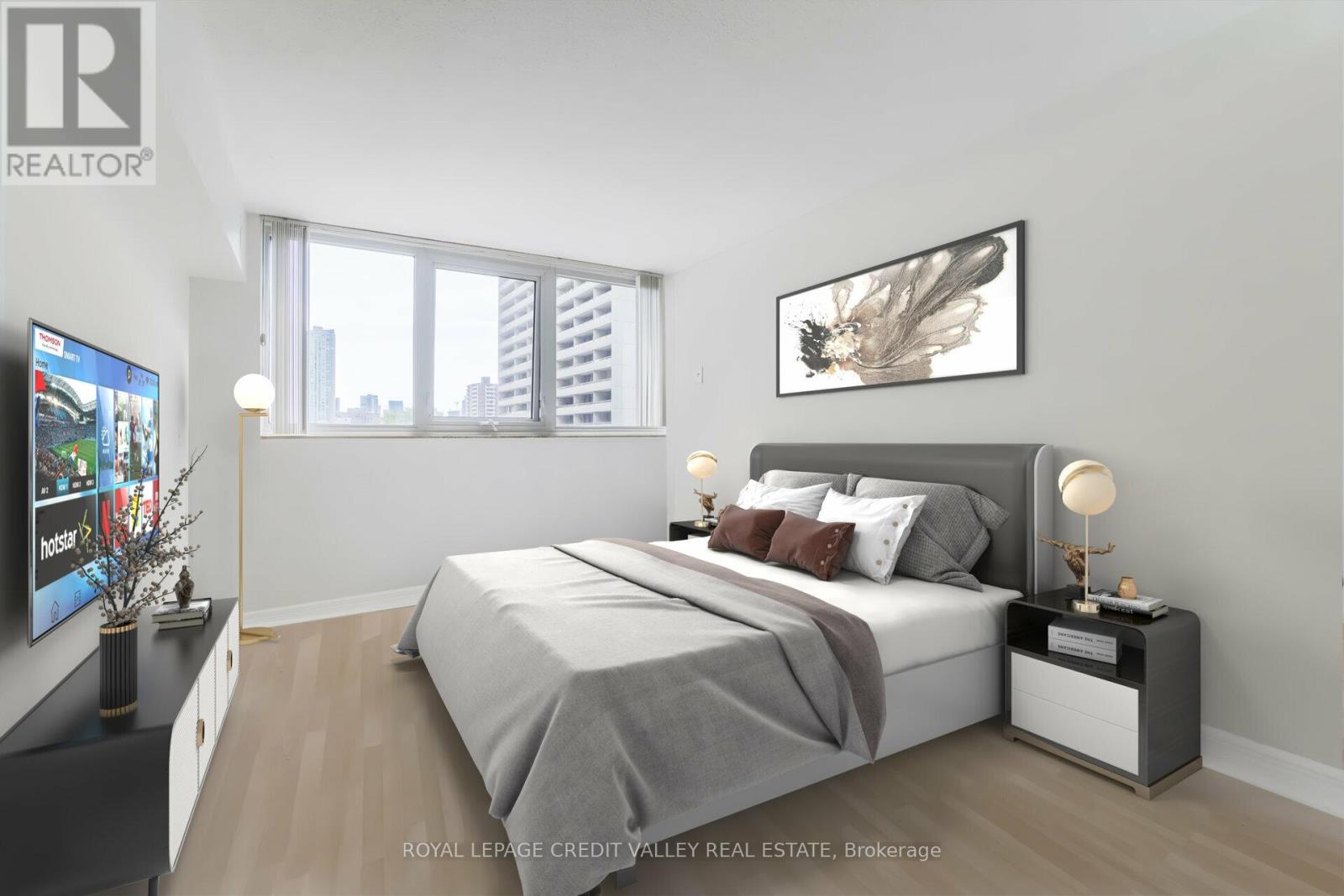 #601 360 BLOOR STREET E - 21