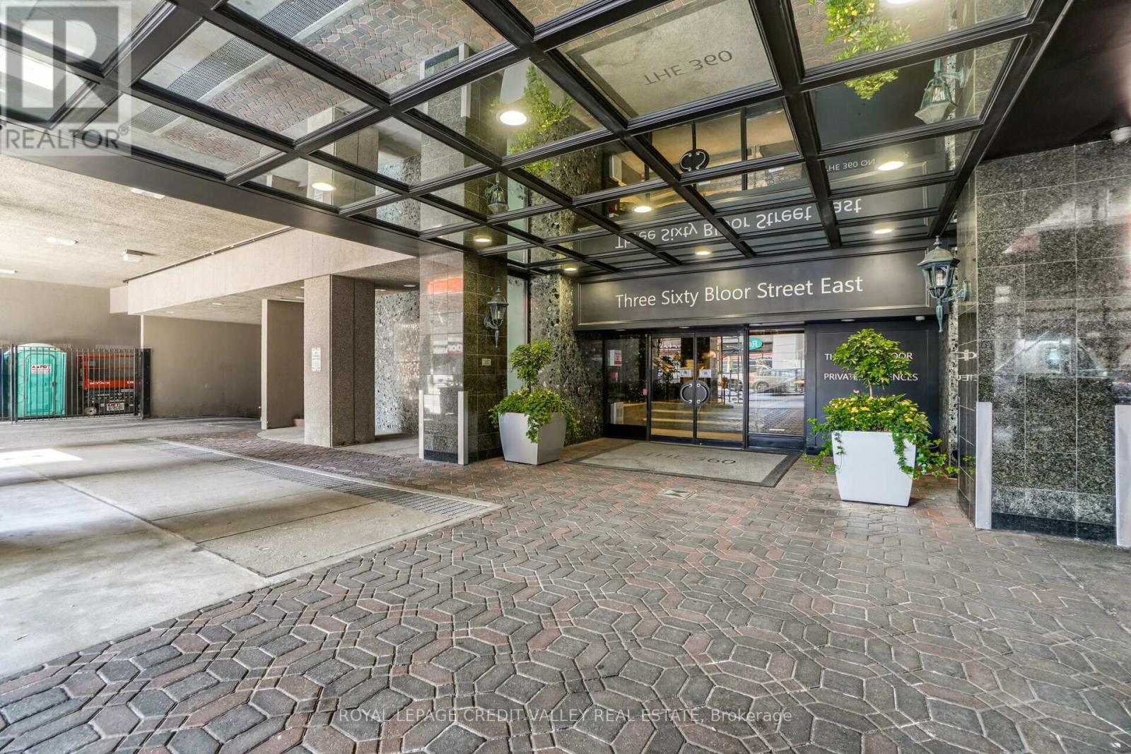 #601 360 BLOOR STREET E - 1