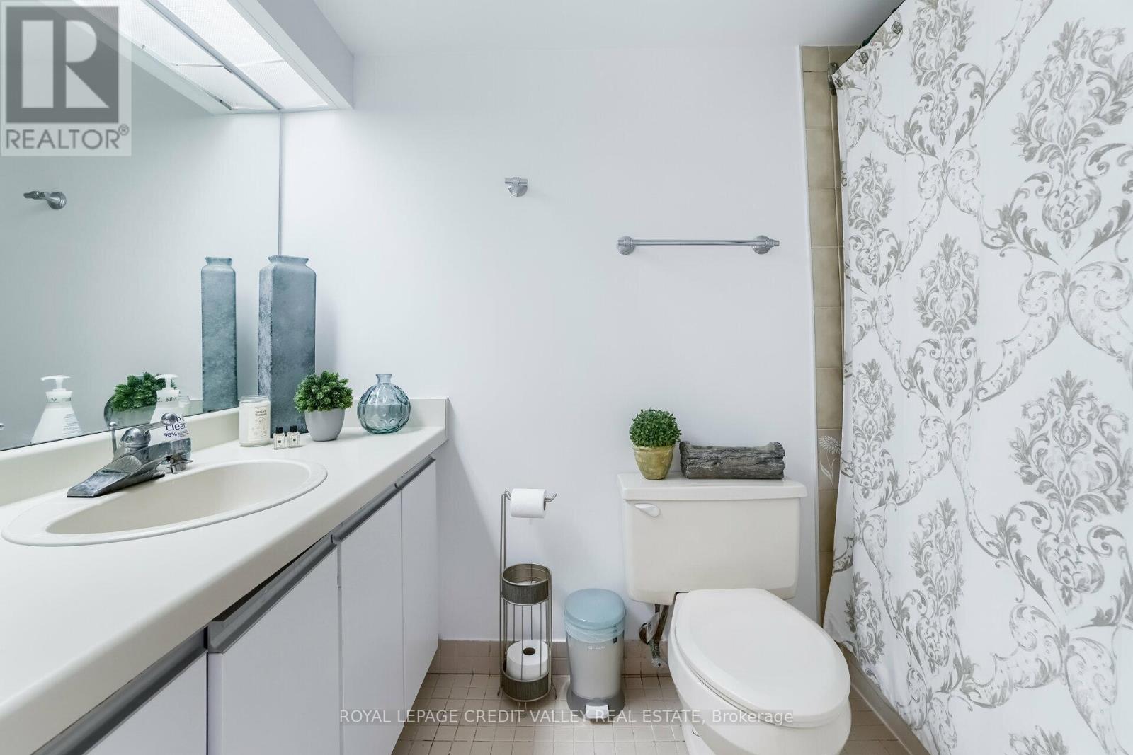 #601 360 BLOOR STREET E - 20