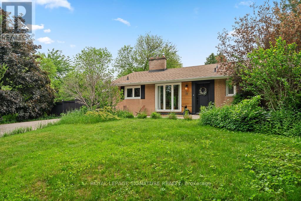 11 YEWFIELD CRESCENT - 1