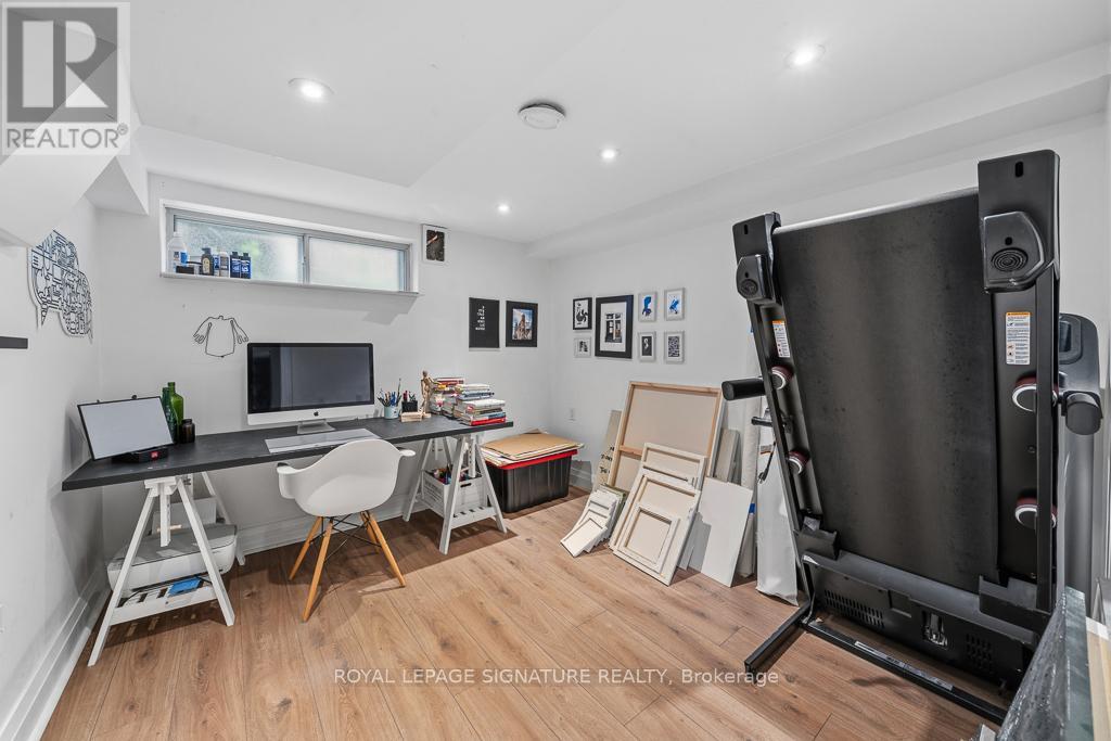 11 YEWFIELD CRESCENT - 35
