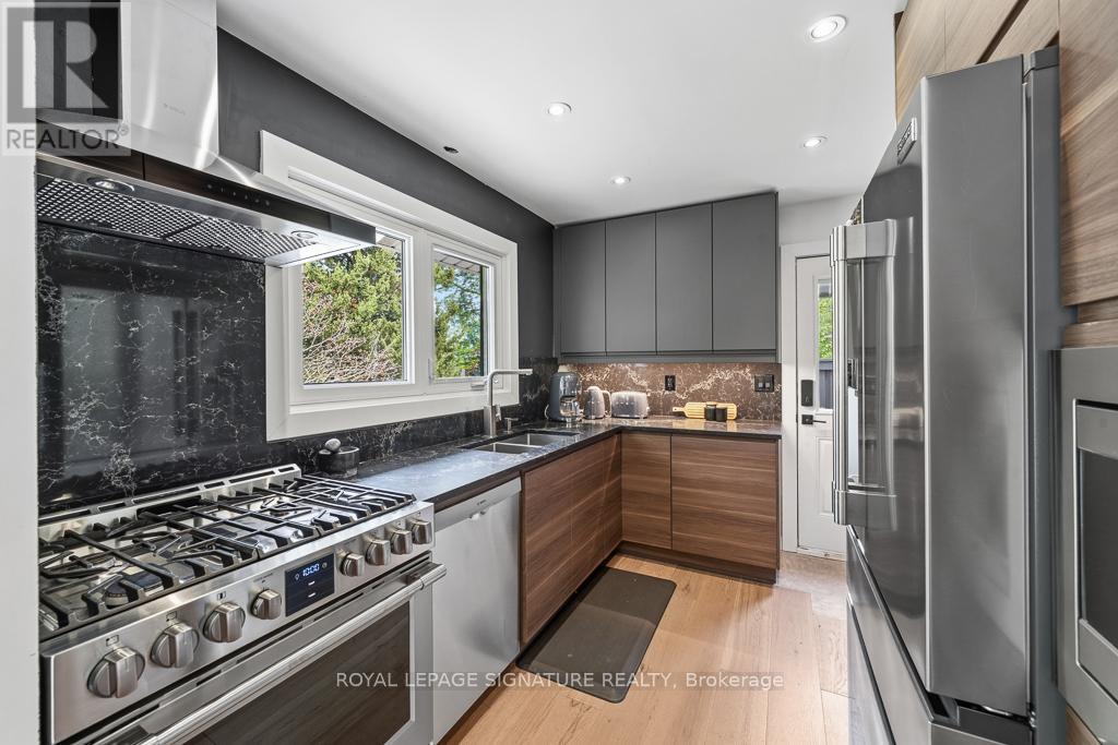 11 YEWFIELD CRESCENT - 6