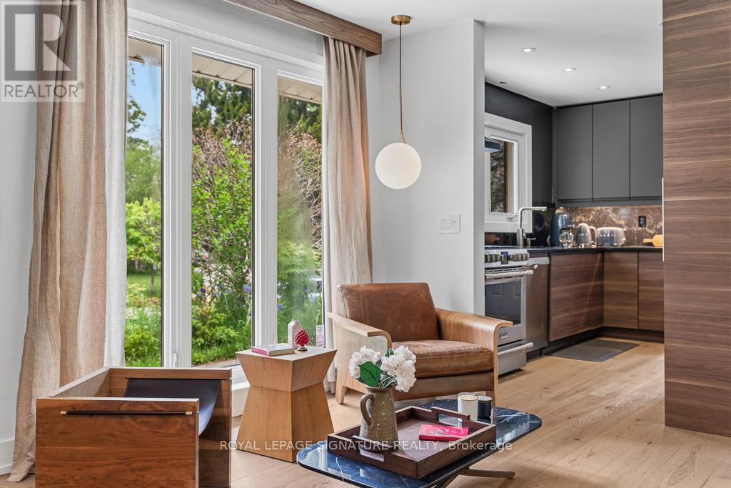 11 YEWFIELD CRESCENT - 4
