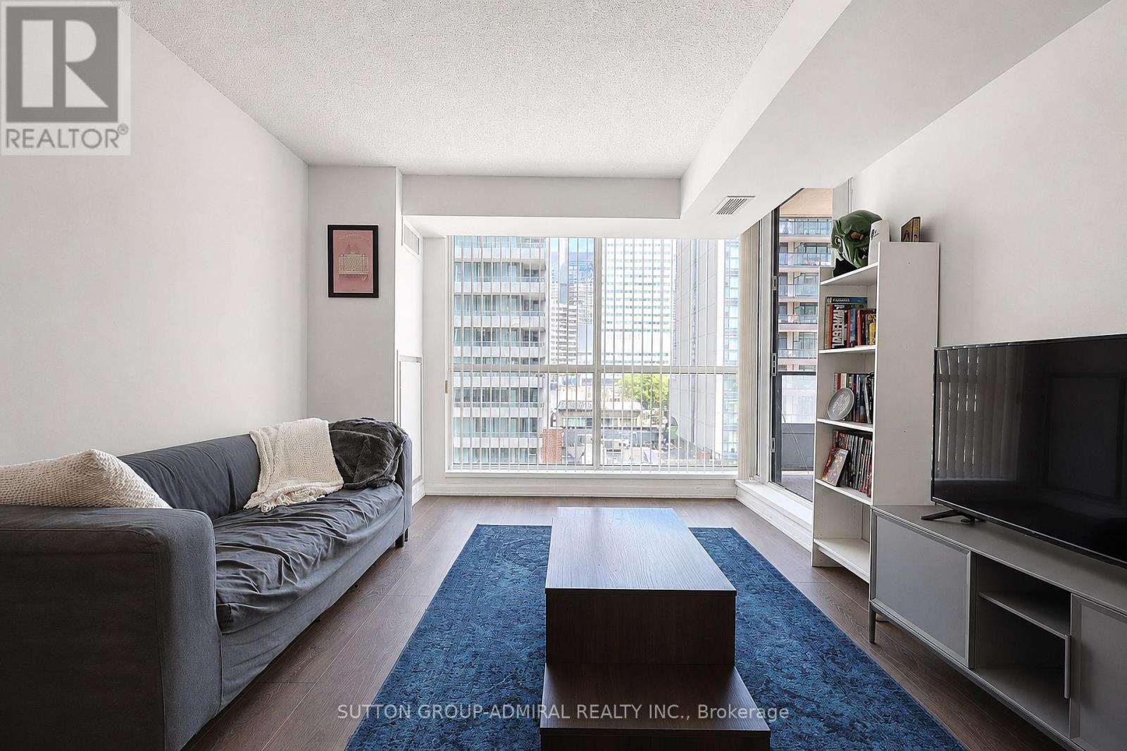 #905 111 ELIZABETH STREET - 10