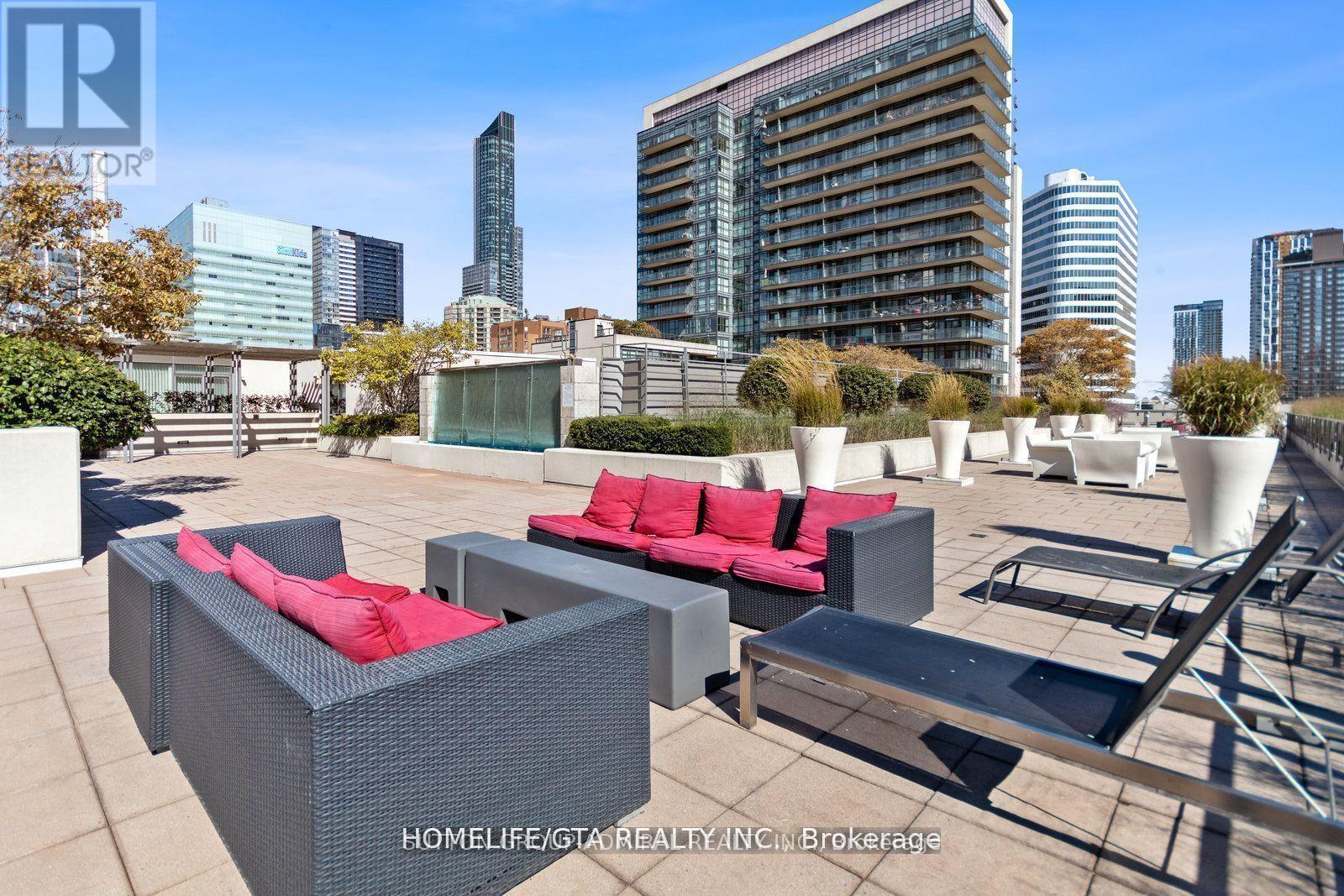 #905 111 ELIZABETH STREET - 23