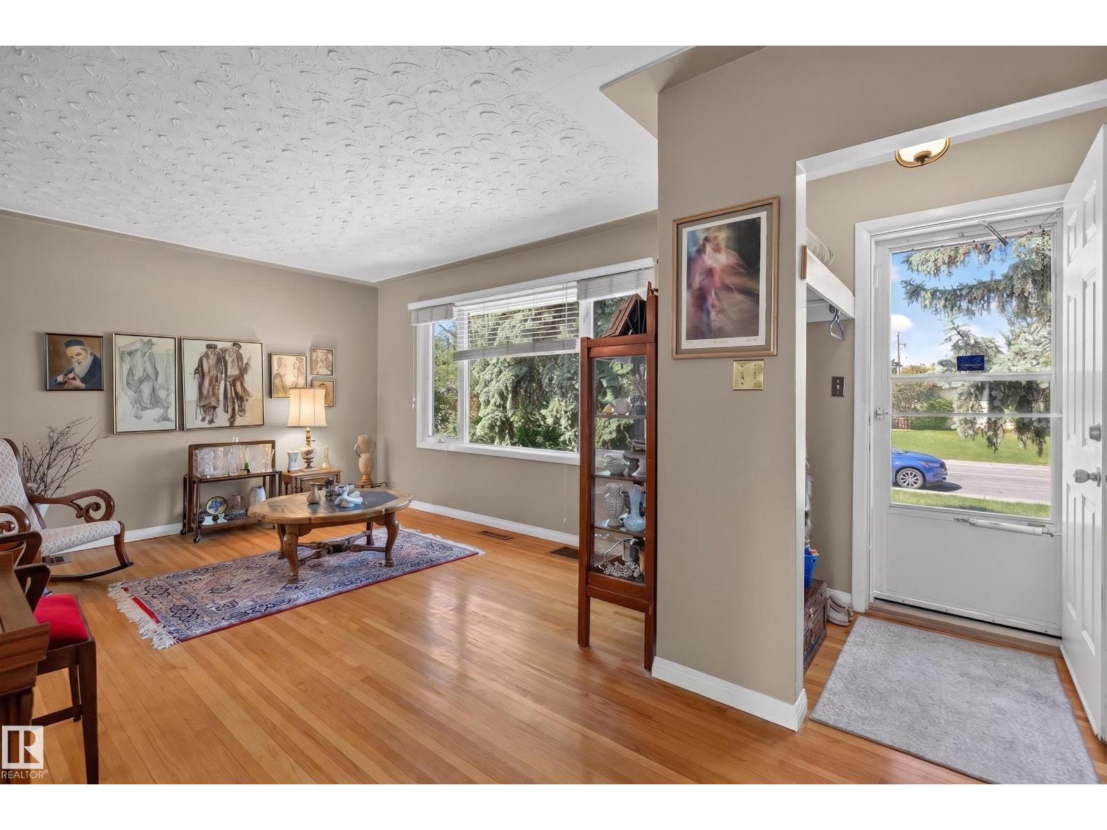 9519 148 ST NW - photo 3