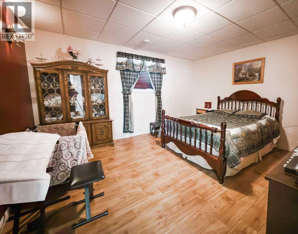 9910 95 Street - 27