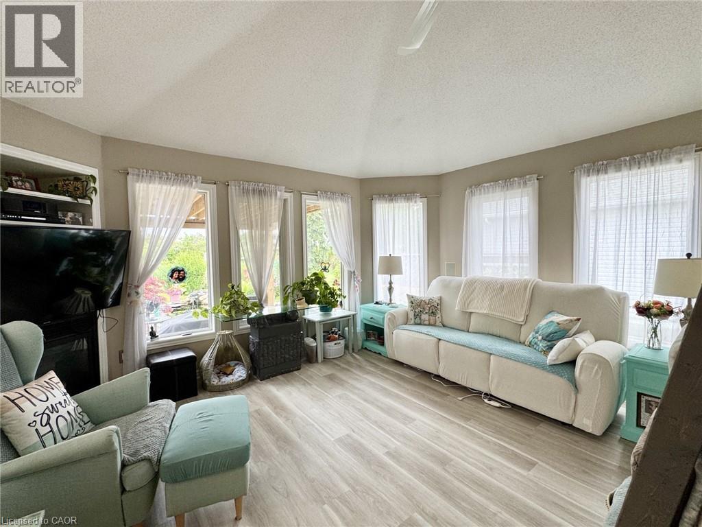 1-bedroom home for sale at 4 BALSAM Trail, Port Rowan ON · photo 2 of 34