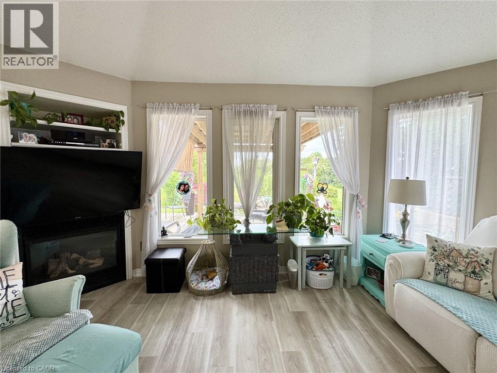 1-bedroom home for sale at 4 BALSAM Trail, Port Rowan ON · photo 4 of 34
