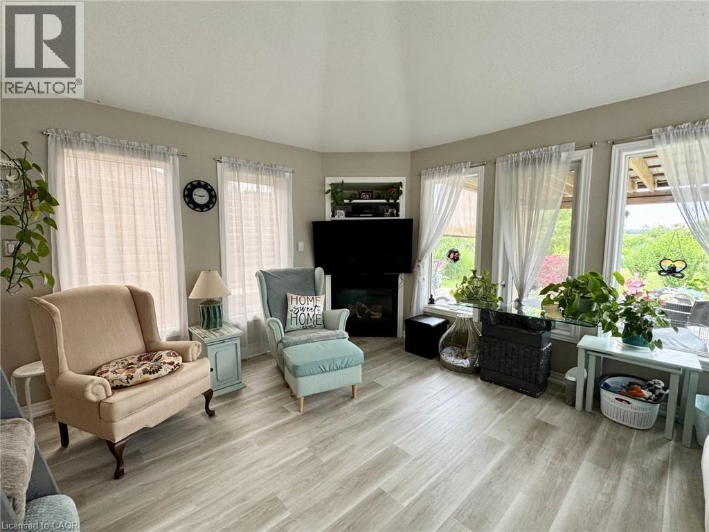 1-bedroom home for sale at 4 BALSAM Trail, Port Rowan ON · photo 3 of 34