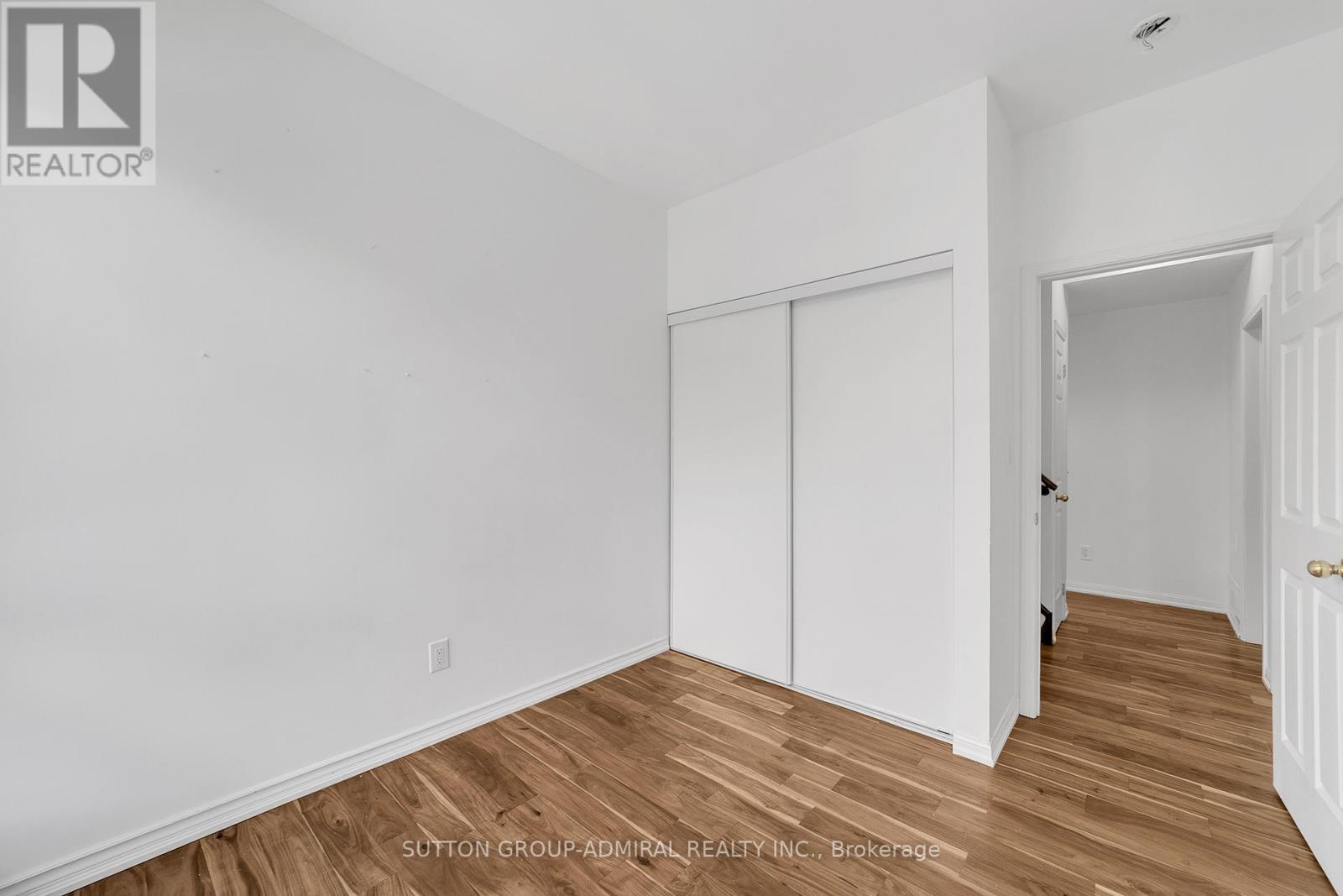 #305 639 LAWRENCE AVENUE - 21