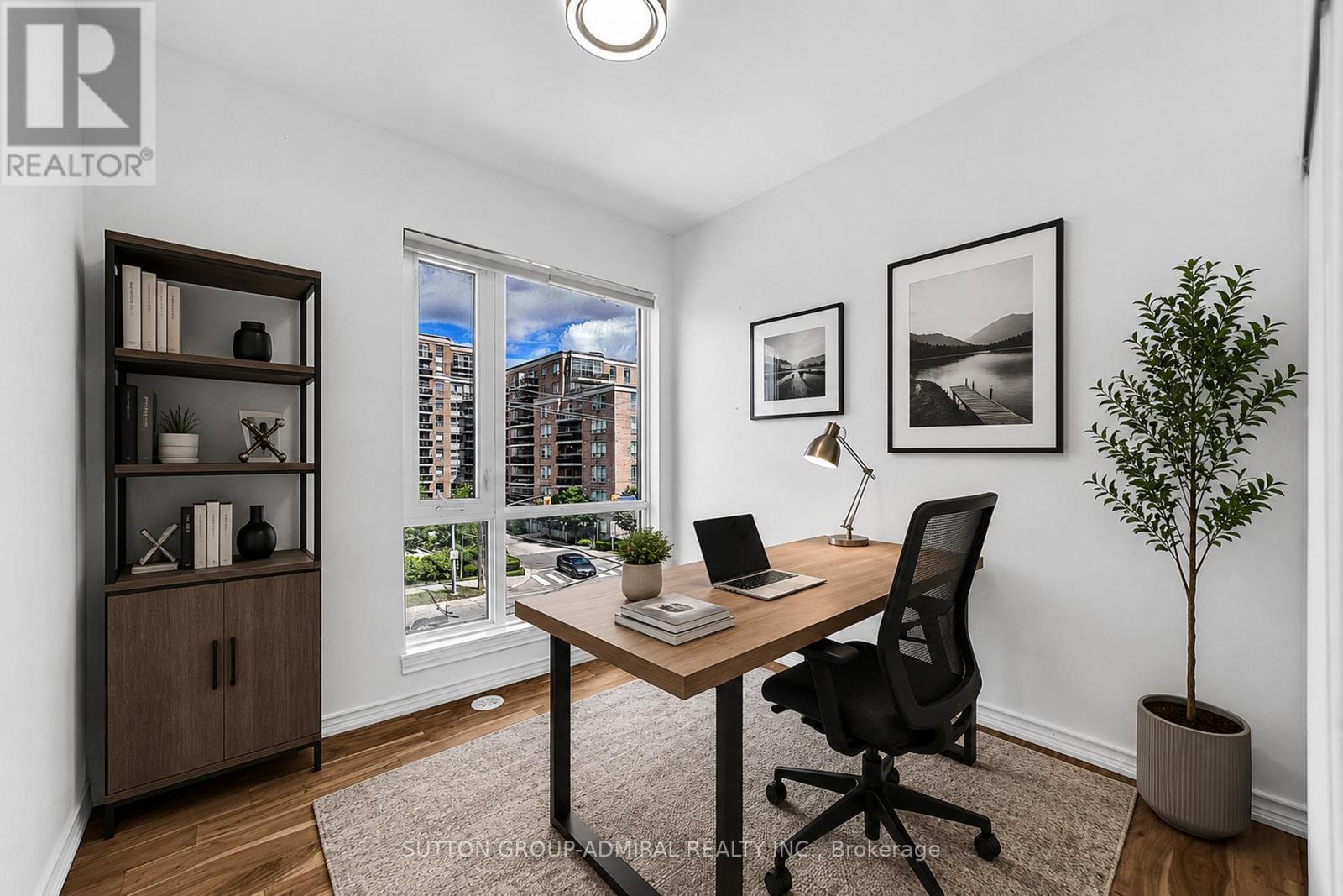 #305 639 LAWRENCE AVENUE - 19