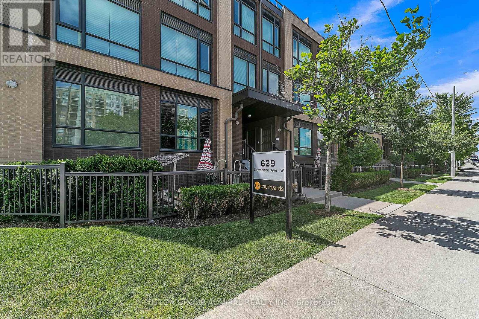 #305 639 LAWRENCE AVENUE - 2