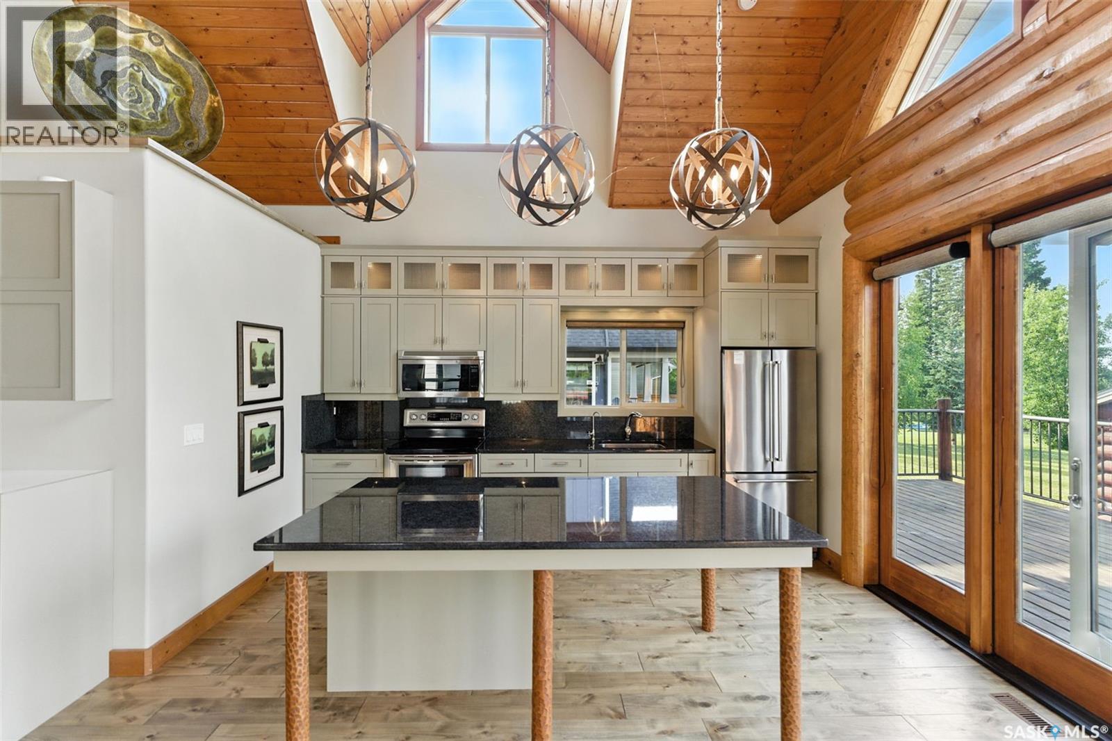 13 Islander DRIVE - 15