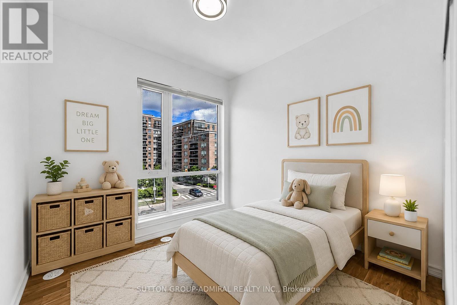 #305 639 LAWRENCE AVENUE - 20