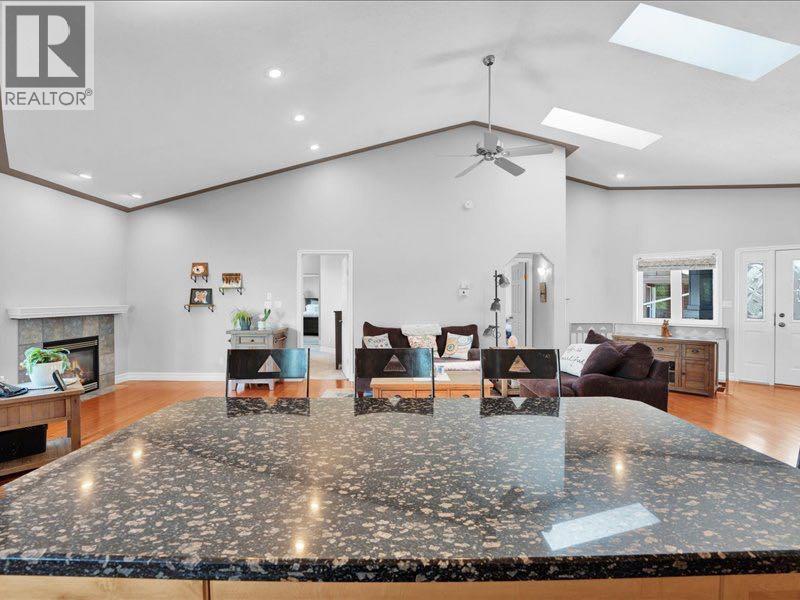 147 Cove Place - 18