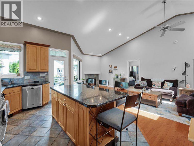 147 Cove Place - 16