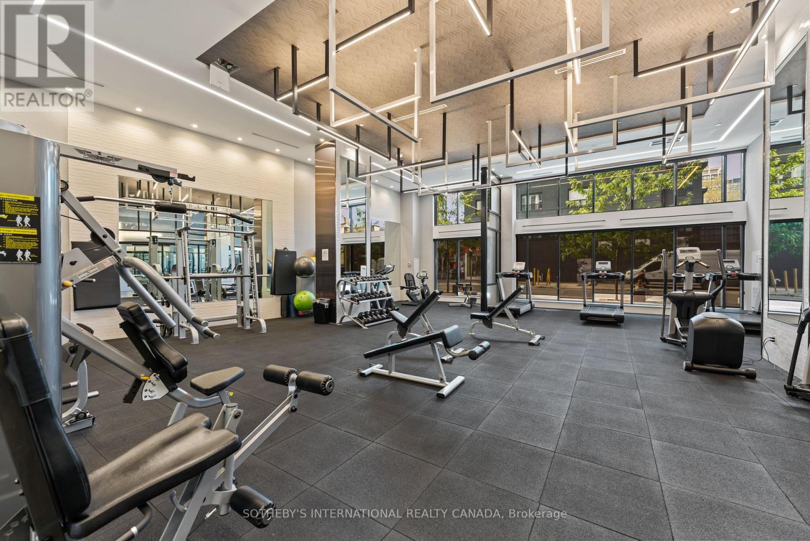 #412 1 BELSIZE DRIVE - 19