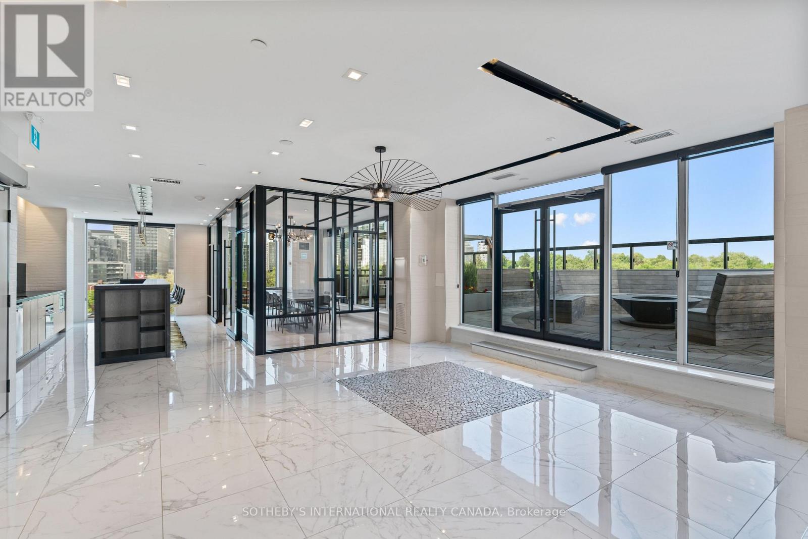 #412 1 BELSIZE DRIVE - 21