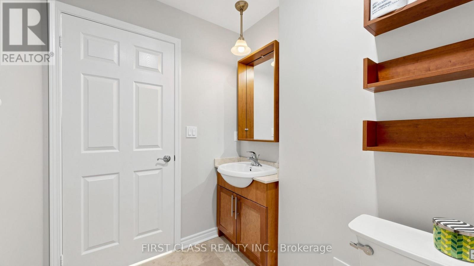 #612 18 HOLMES AVENUE - 14