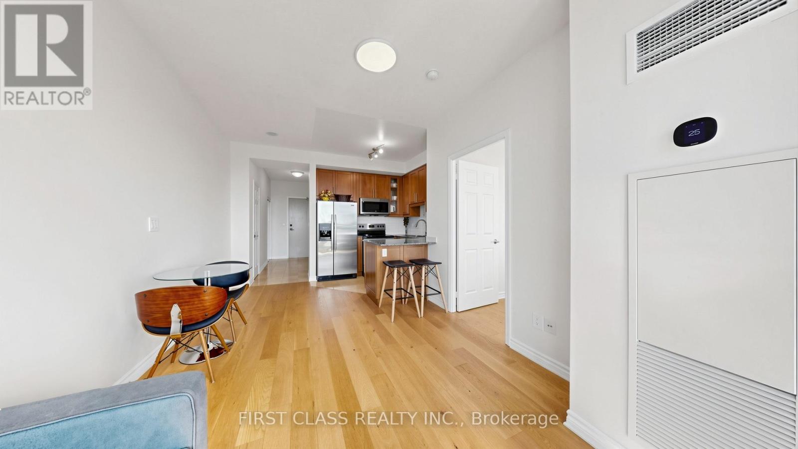 #612 18 HOLMES AVENUE - 8