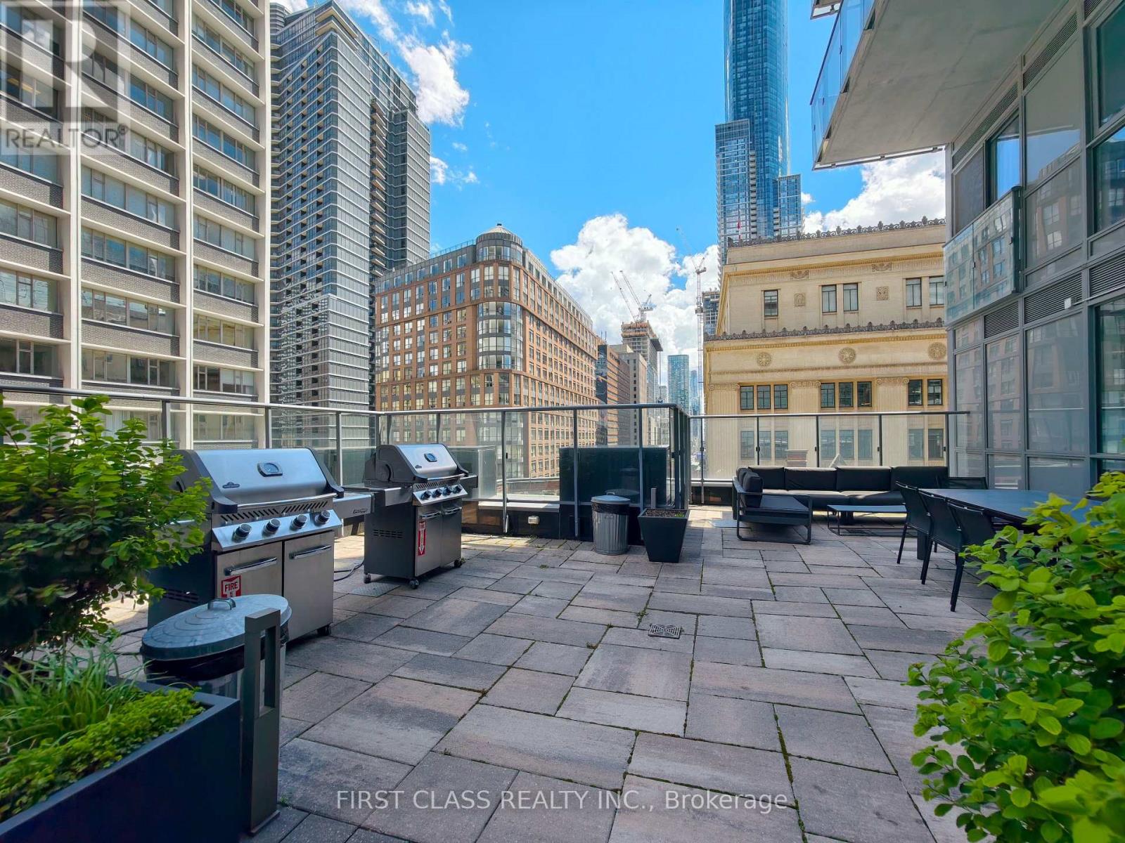 #3611 7 GRENVILLE STREET - 21