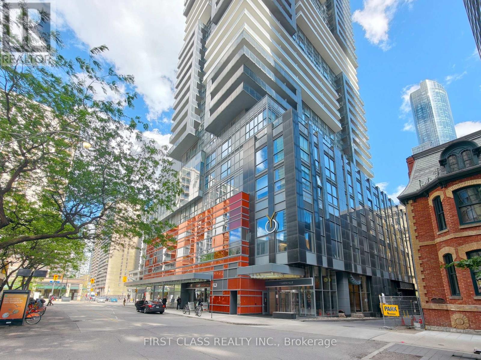 #3611 7 GRENVILLE STREET - 26