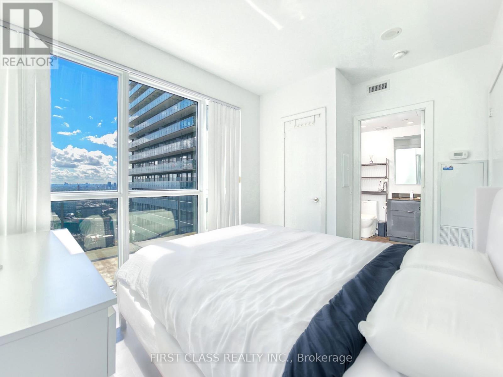#3611 7 GRENVILLE STREET - 9