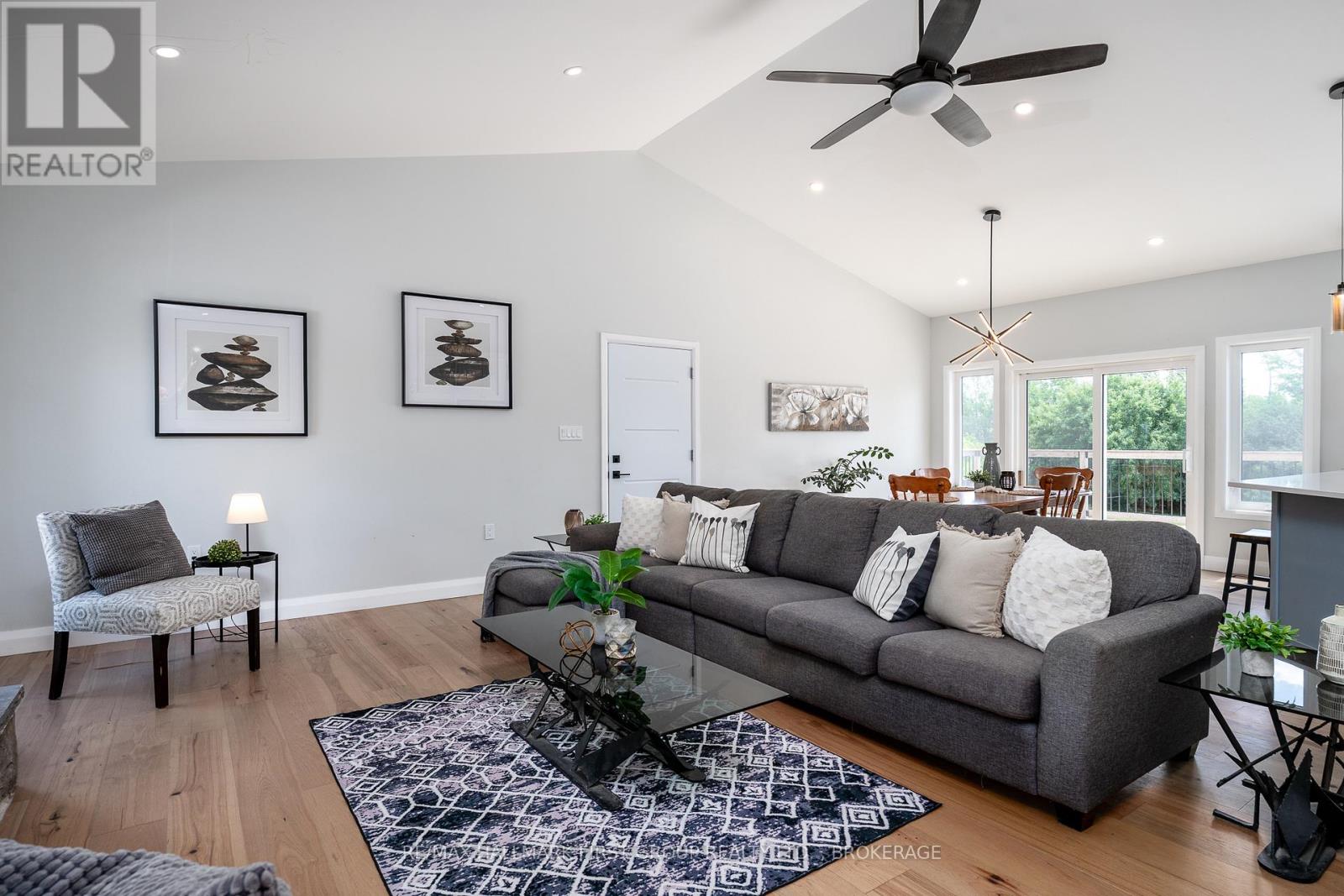 262 HUNT ROAD - 10