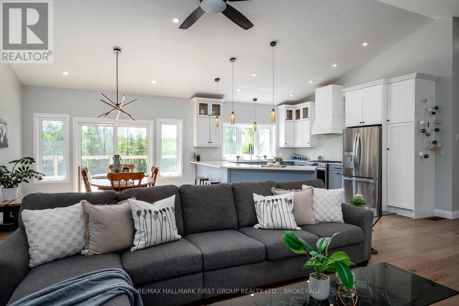 262 HUNT ROAD - 11