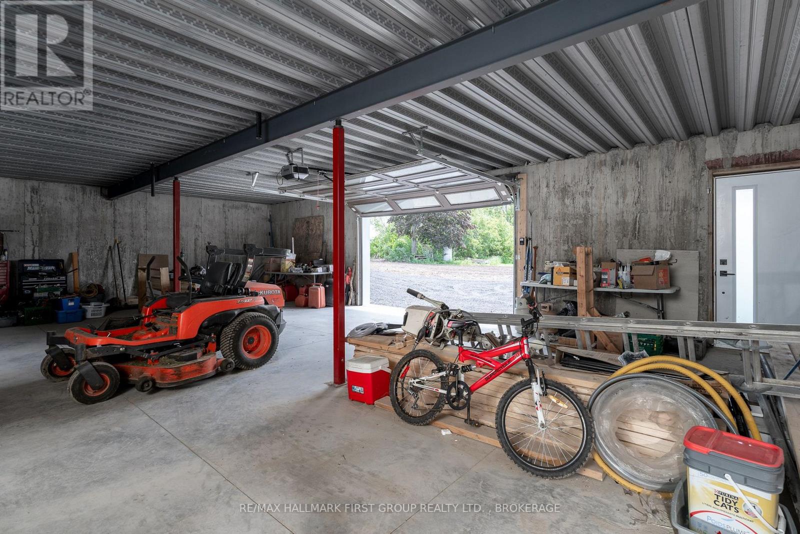262 HUNT ROAD - 34