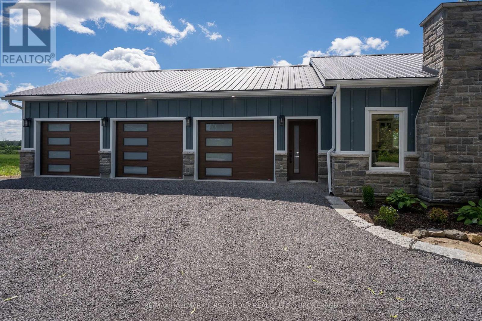 262 HUNT ROAD - 37