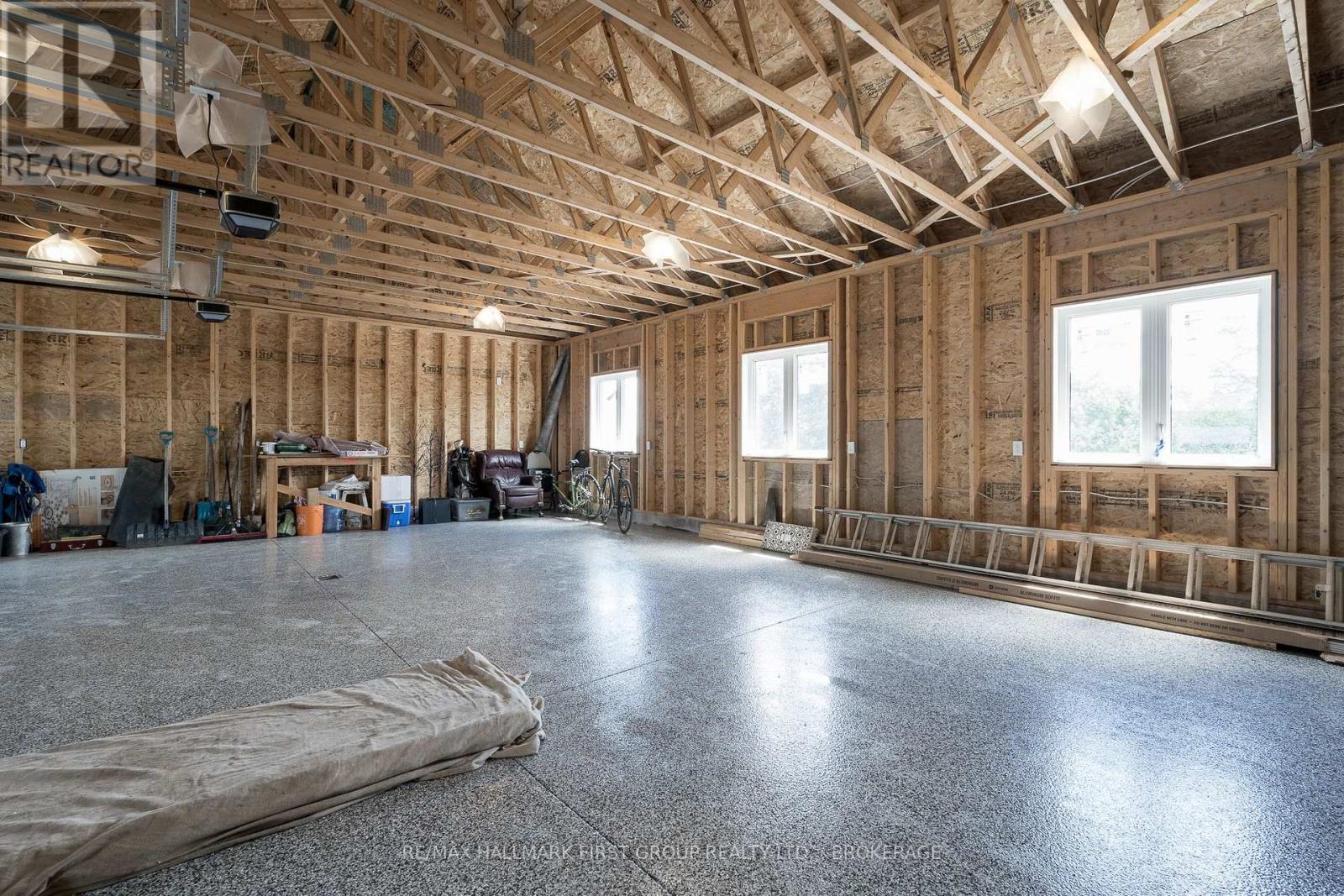 262 HUNT ROAD - 36