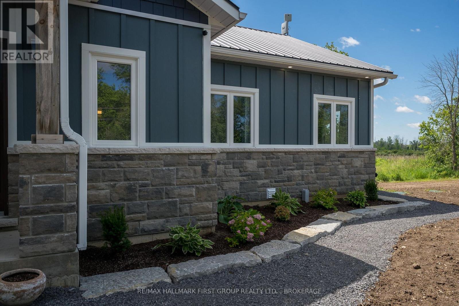 262 HUNT ROAD - 39