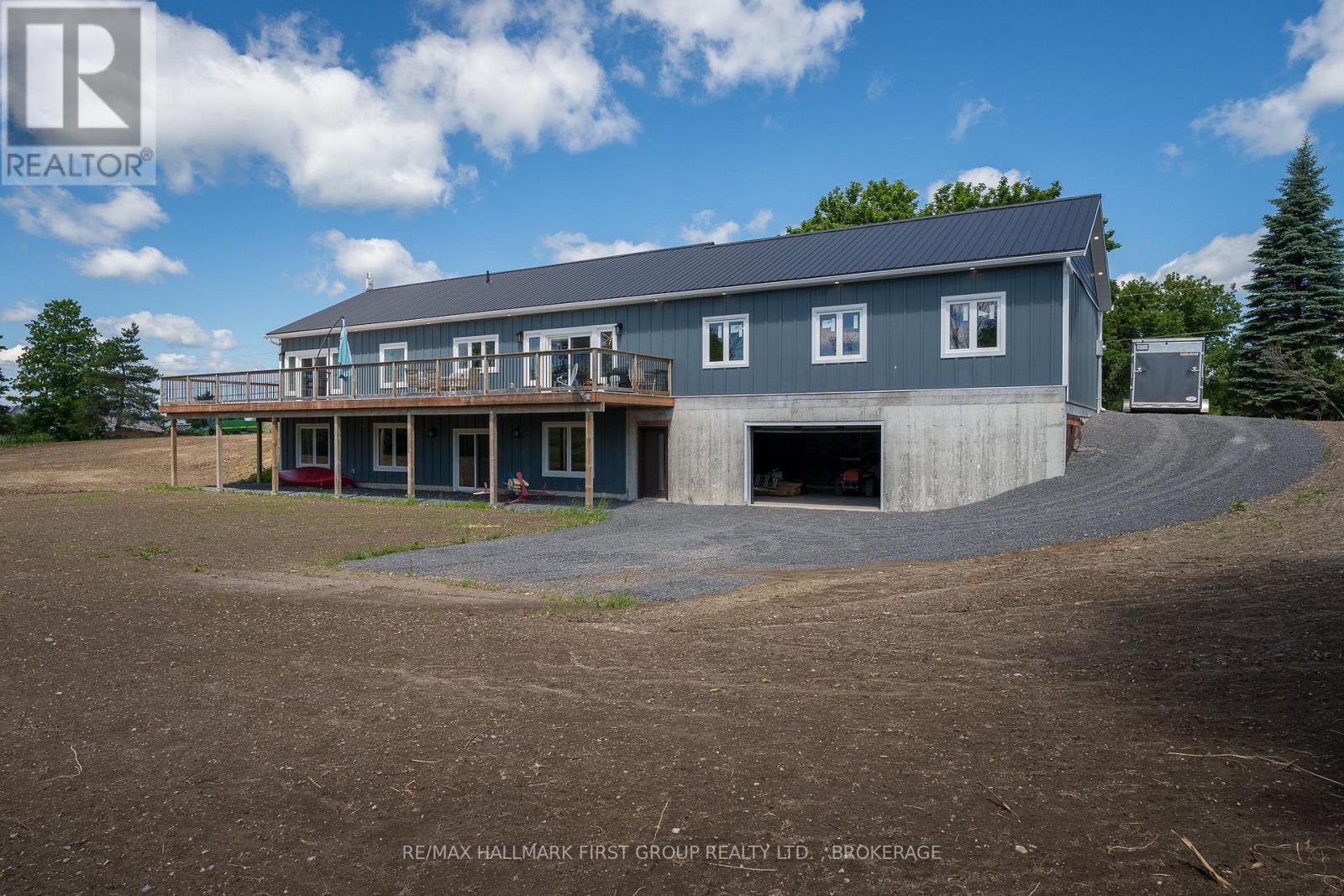 262 HUNT ROAD - 43