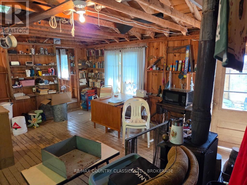 860 MAZINAW LAKE - 9