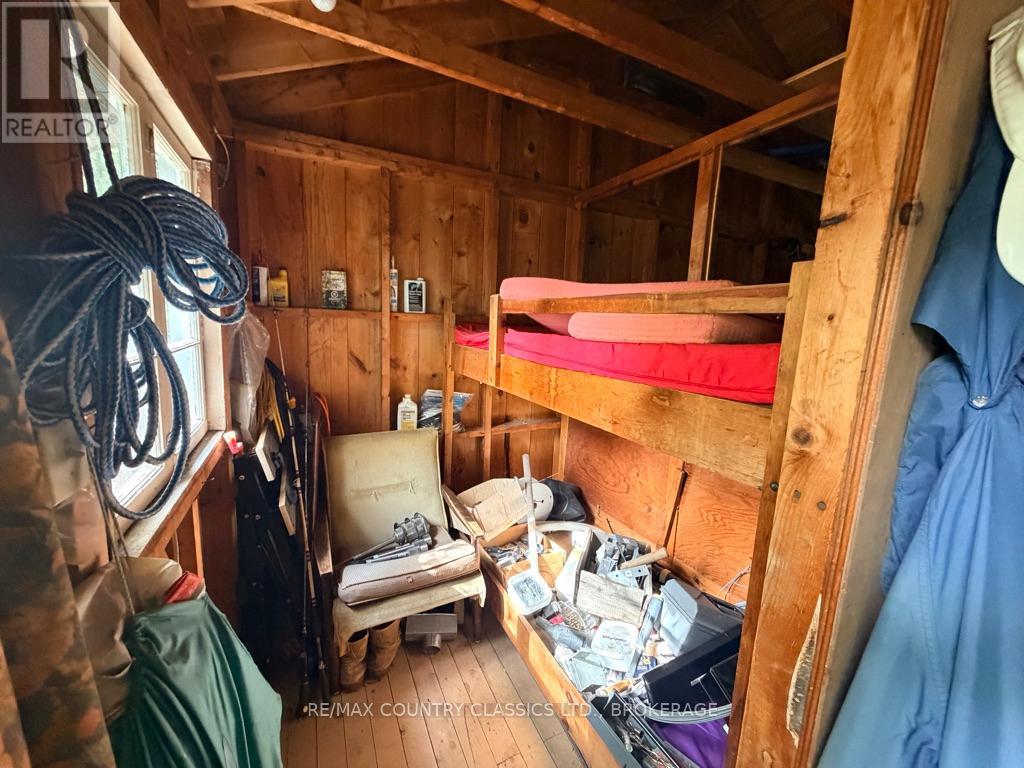 860 MAZINAW LAKE - 11