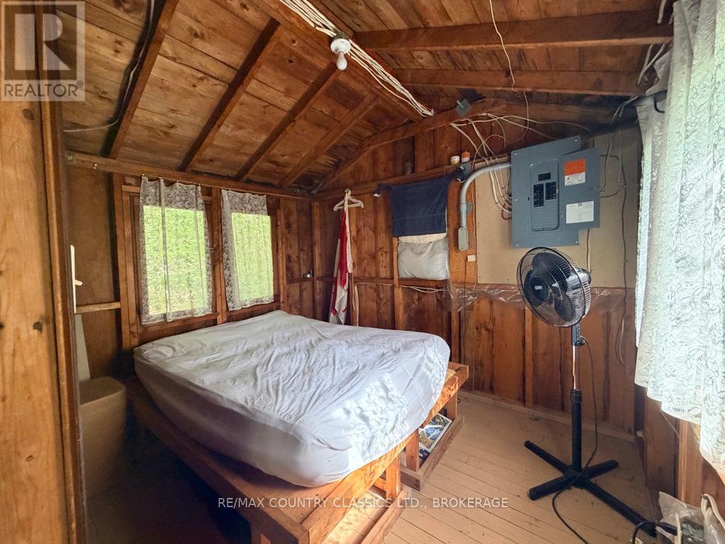 860 MAZINAW LAKE - 13