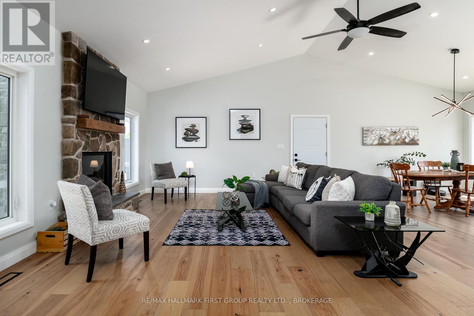 262 HUNT ROAD - 9