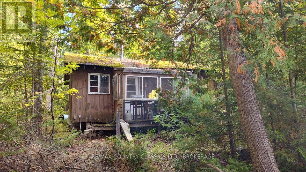 860 MAZINAW LAKE - 4