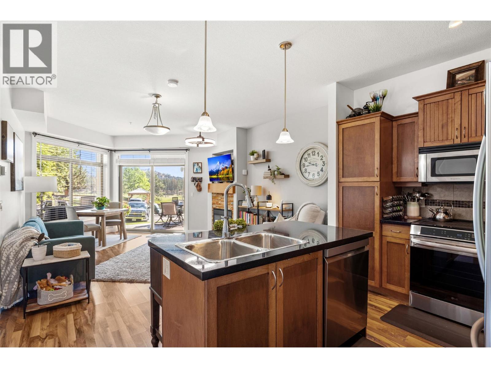 212 3545 Carrington Road, West Kelowna