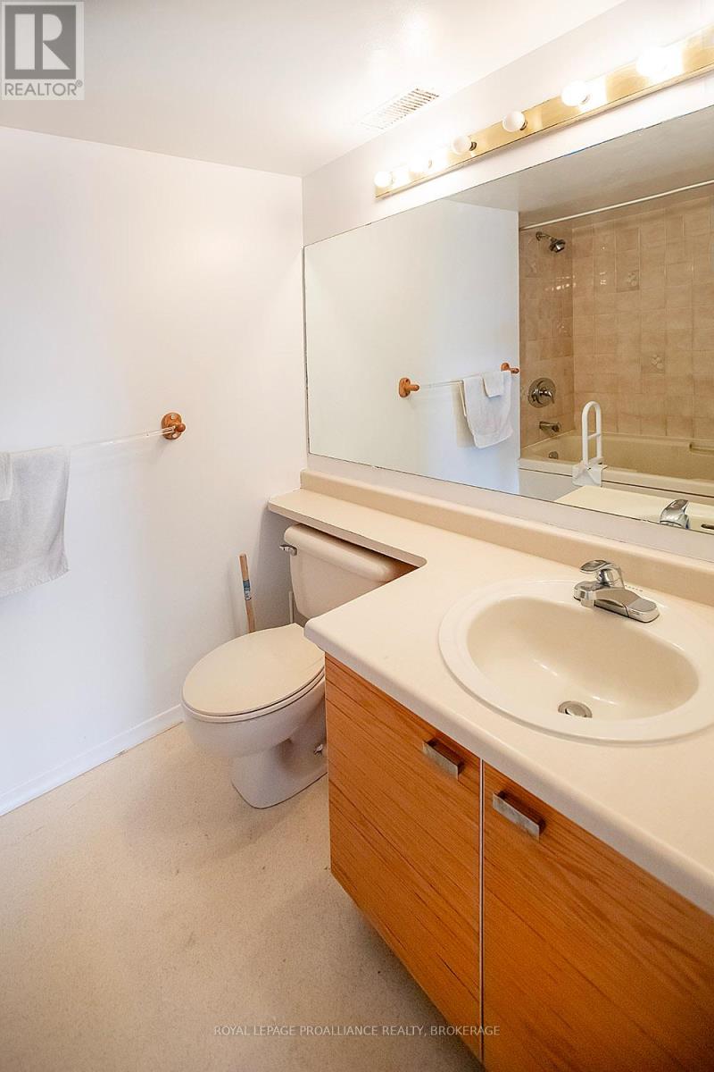 #305 120 BARRETT COURT - 11