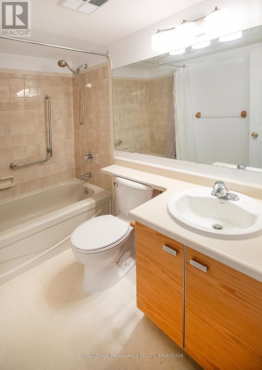 #305 120 BARRETT COURT - 12