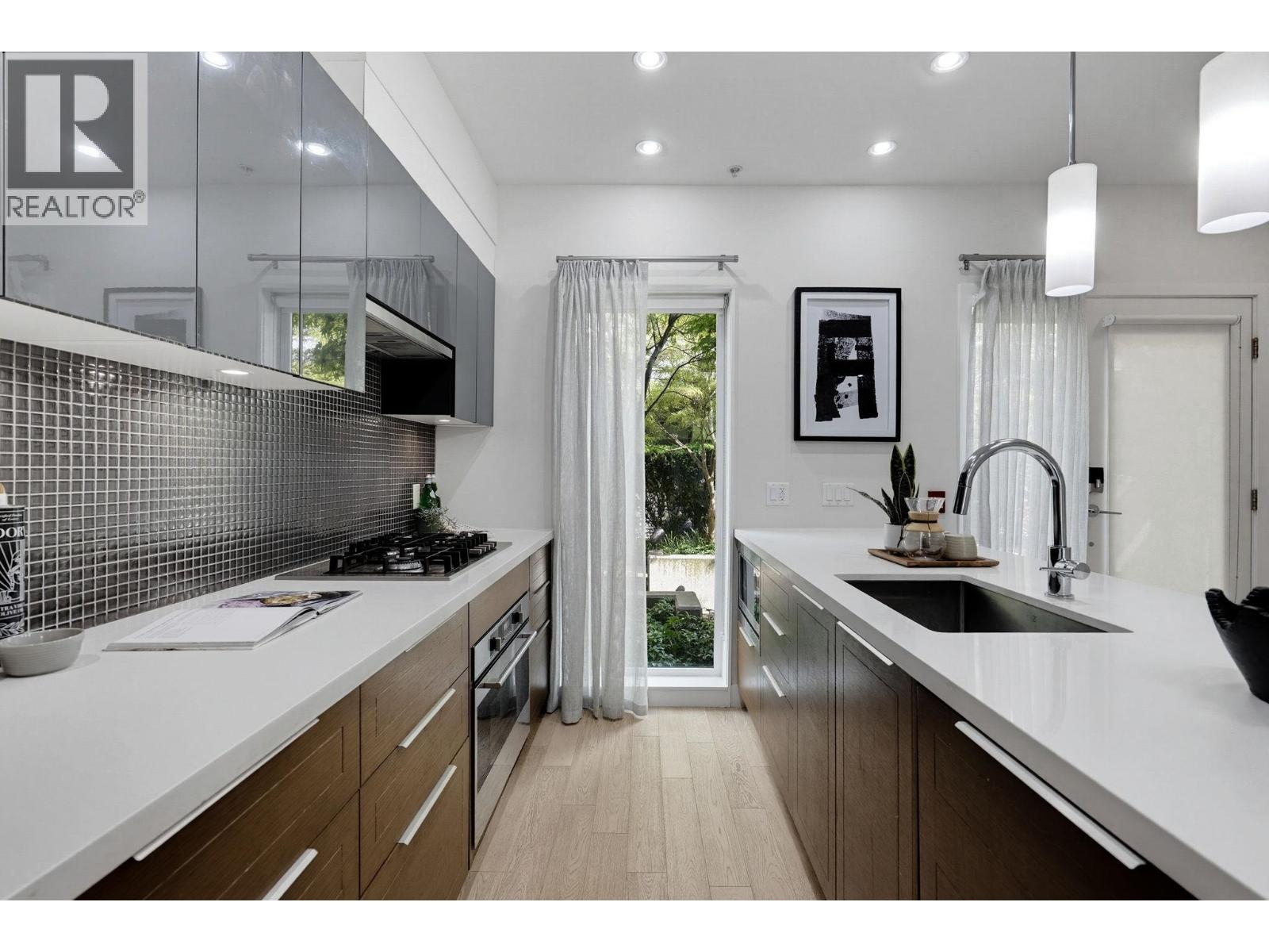 637 VICTORIA DRIVE, Vancouver