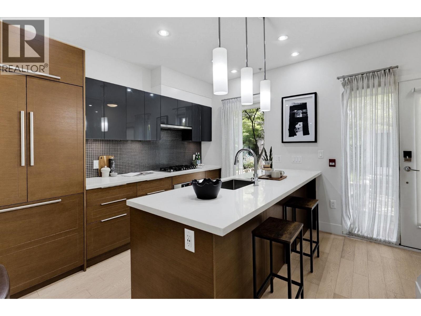 637 VICTORIA DRIVE, Vancouver